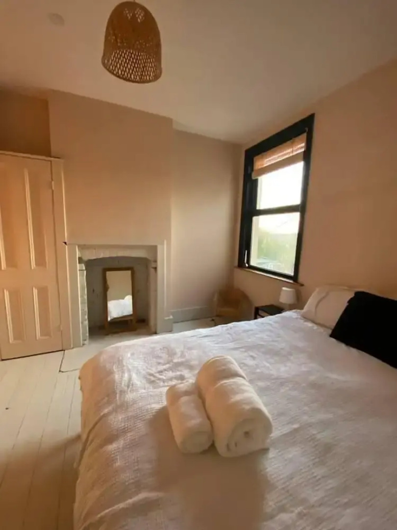 Edwardian Villa by the Sea,coastal Walks,king Beds