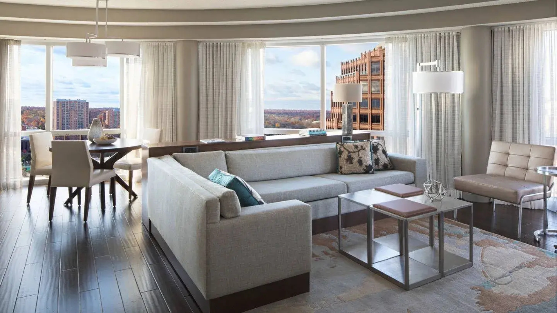 Kansas City Marriott Country Club Plaza