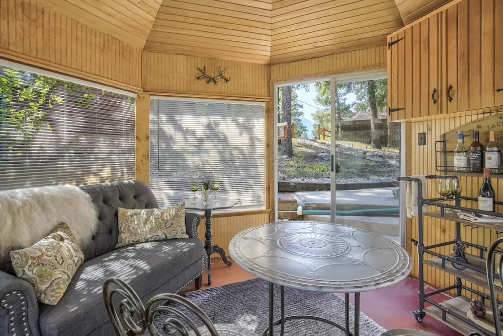Wine Gazebopikes Peak Mountain Log Cabin for 2