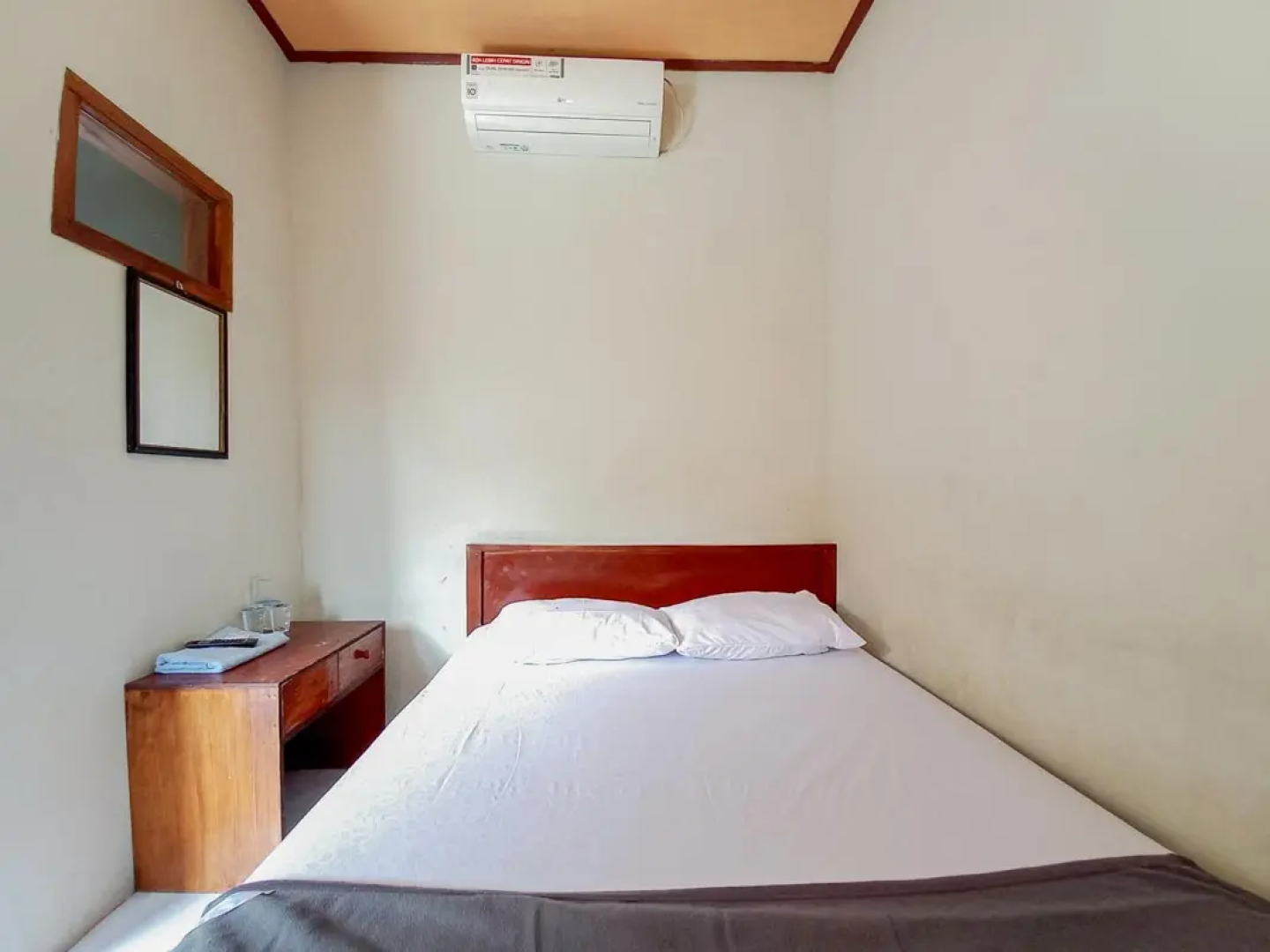 Hotel Gerung 2 near Luwes Mall Nganjuk Mitra RedDoorz