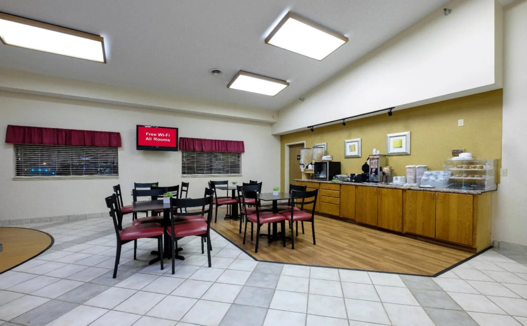 Holton Inn and Suites