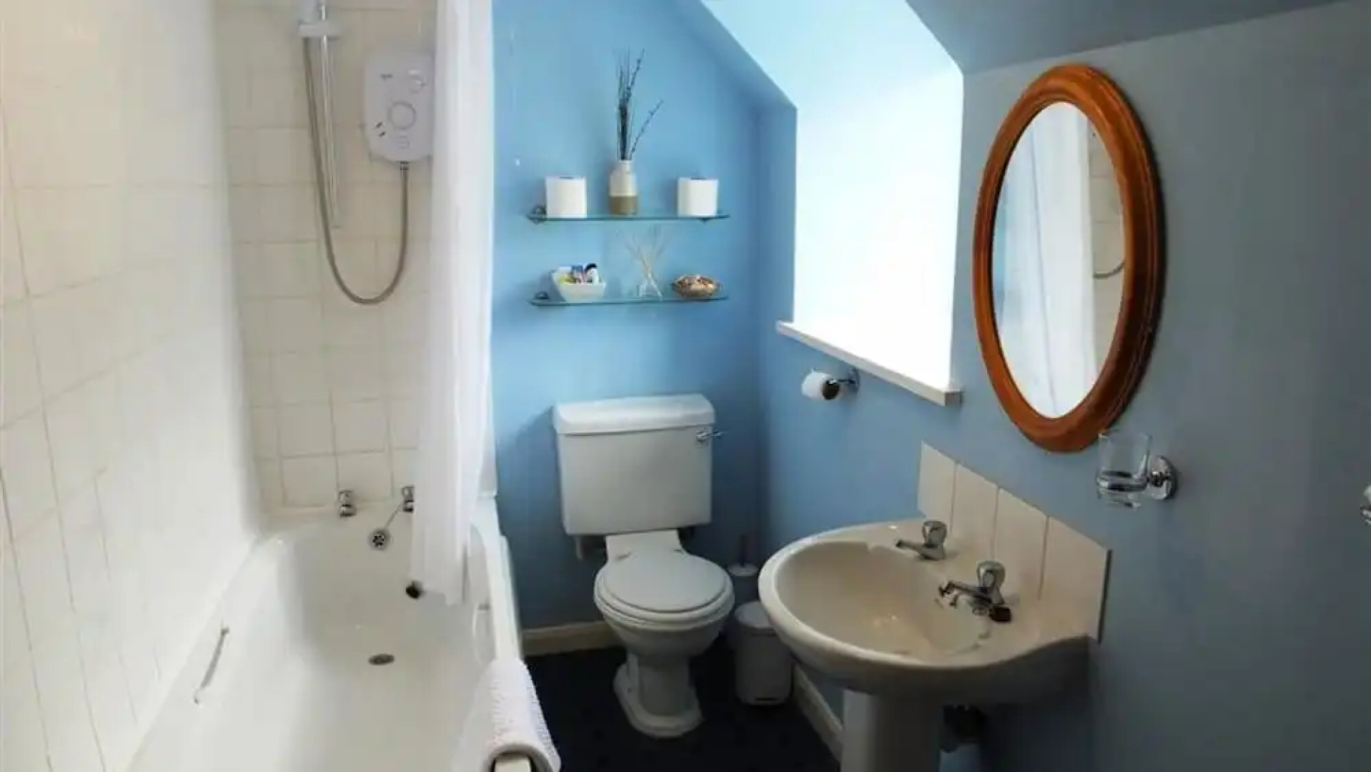 Cosheston Apartments 4