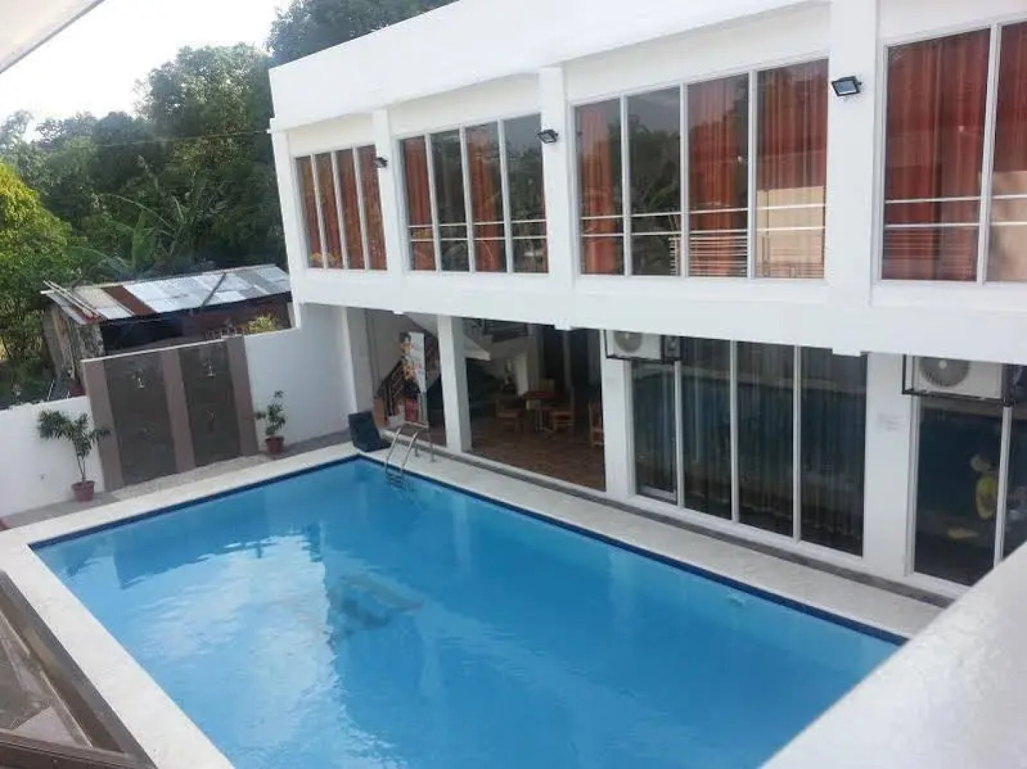 Modern Peak Suites and Private Resort