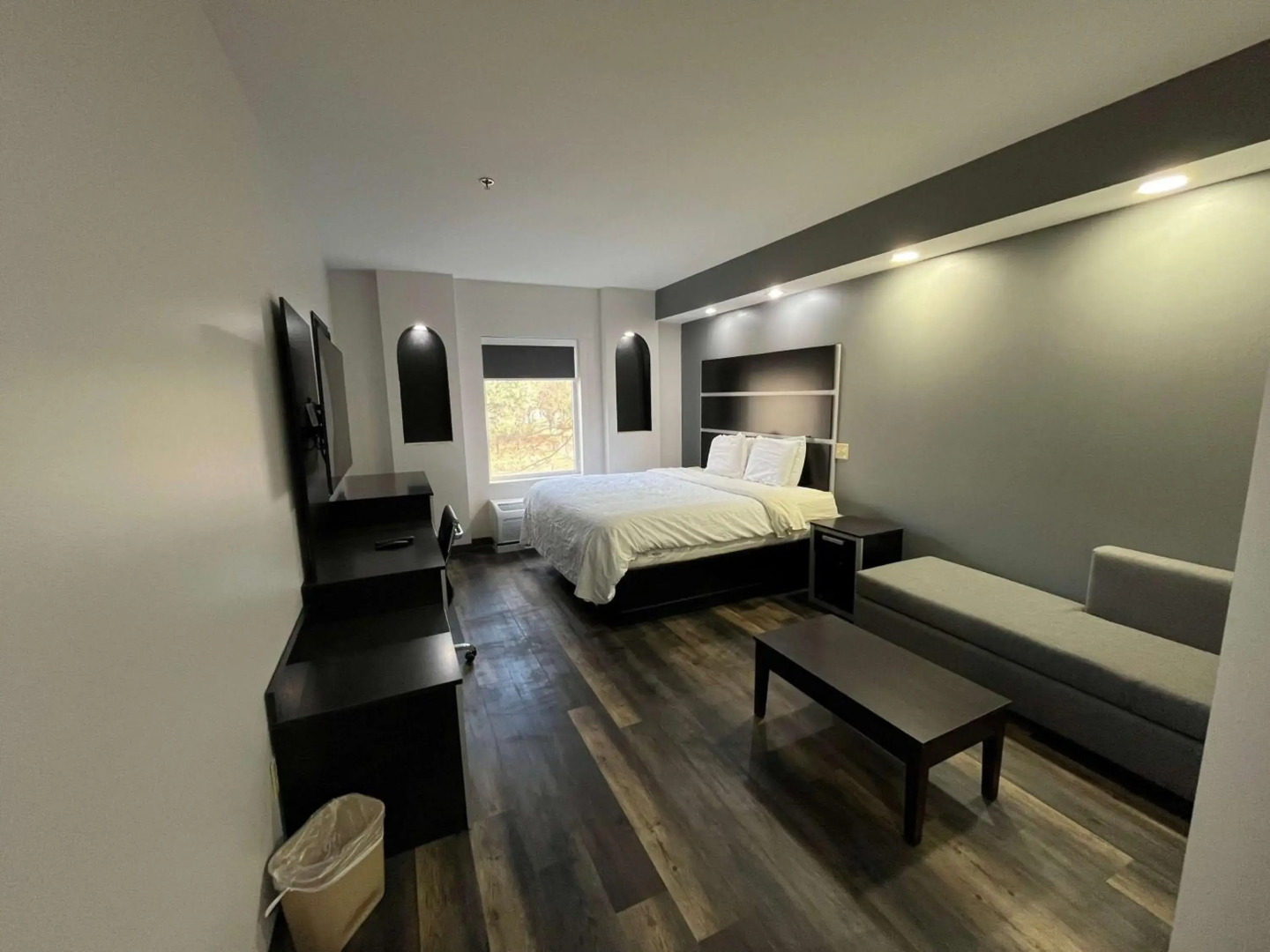 Sonesta Essential Savannah