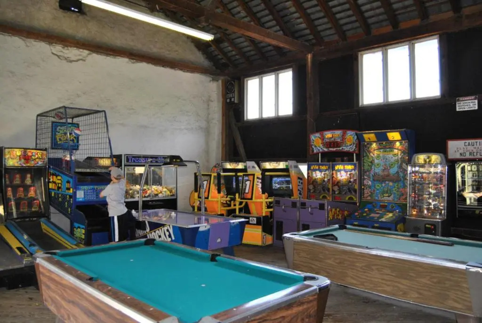 Robin Hill Camping Resort Deluxe Cottage 13