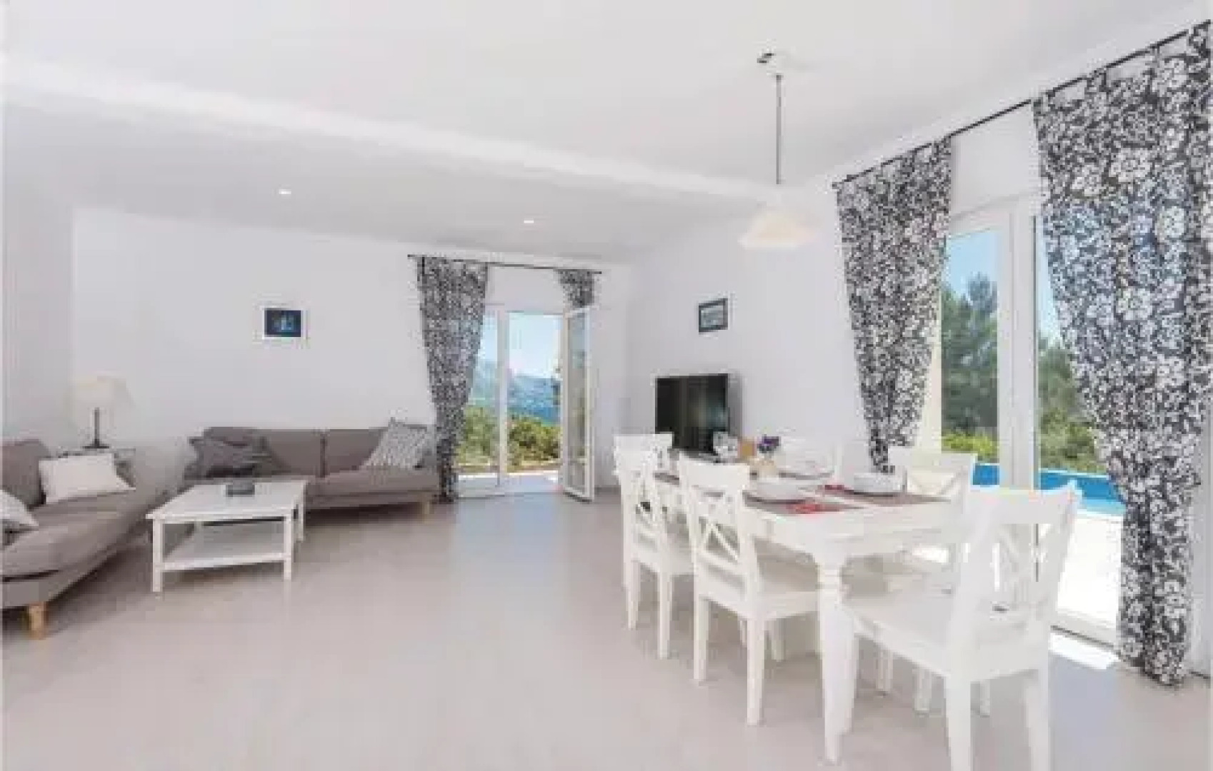 Holiday Home In Zrnovo