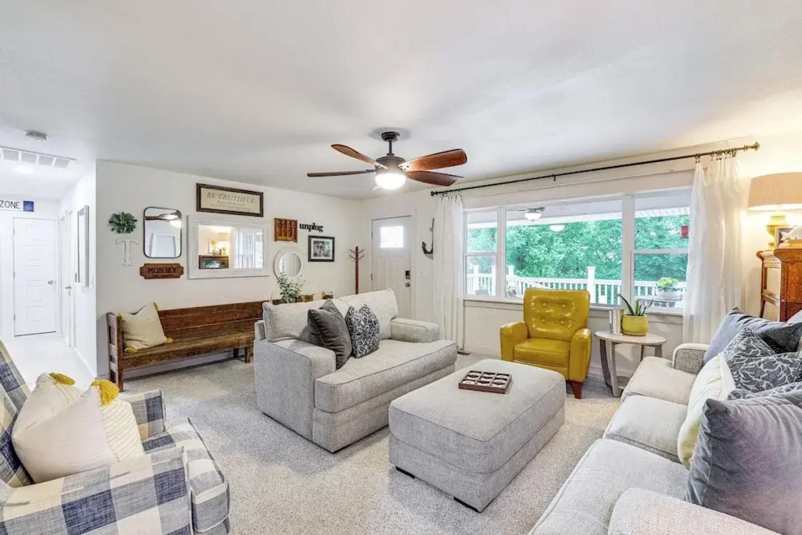 Beaver Lake Getaway w/ 2 Decks, Grill, & Views!