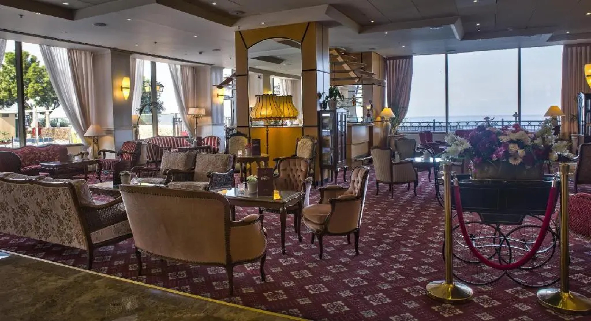 Seasons Hotel - Resort on The Beach