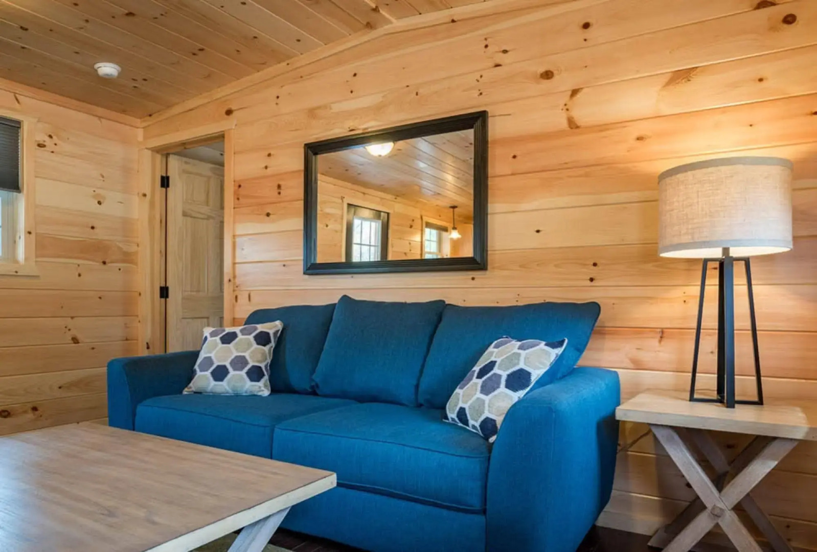 Single Island Shores