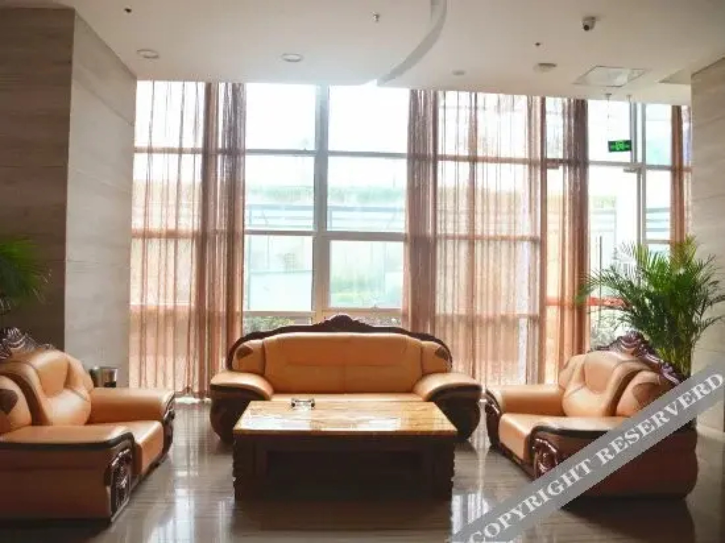 Peninsula Hotel (Xuancheng Xinglong International Plaza)