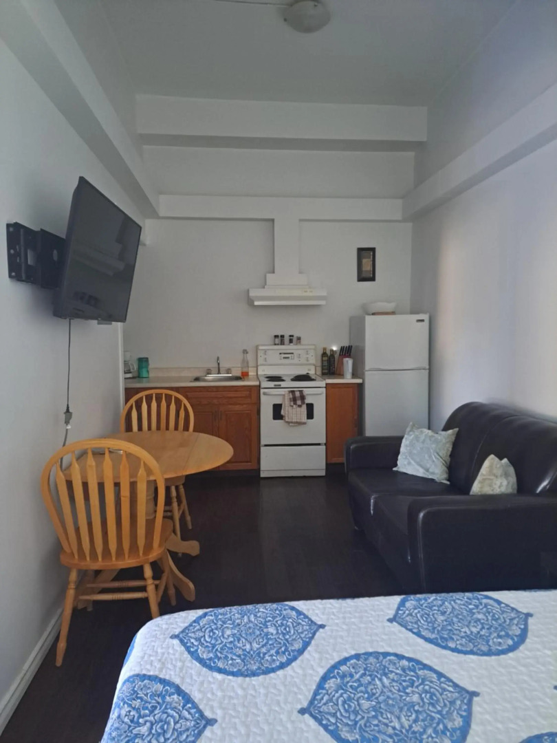 Campbellford Studio Apt 4