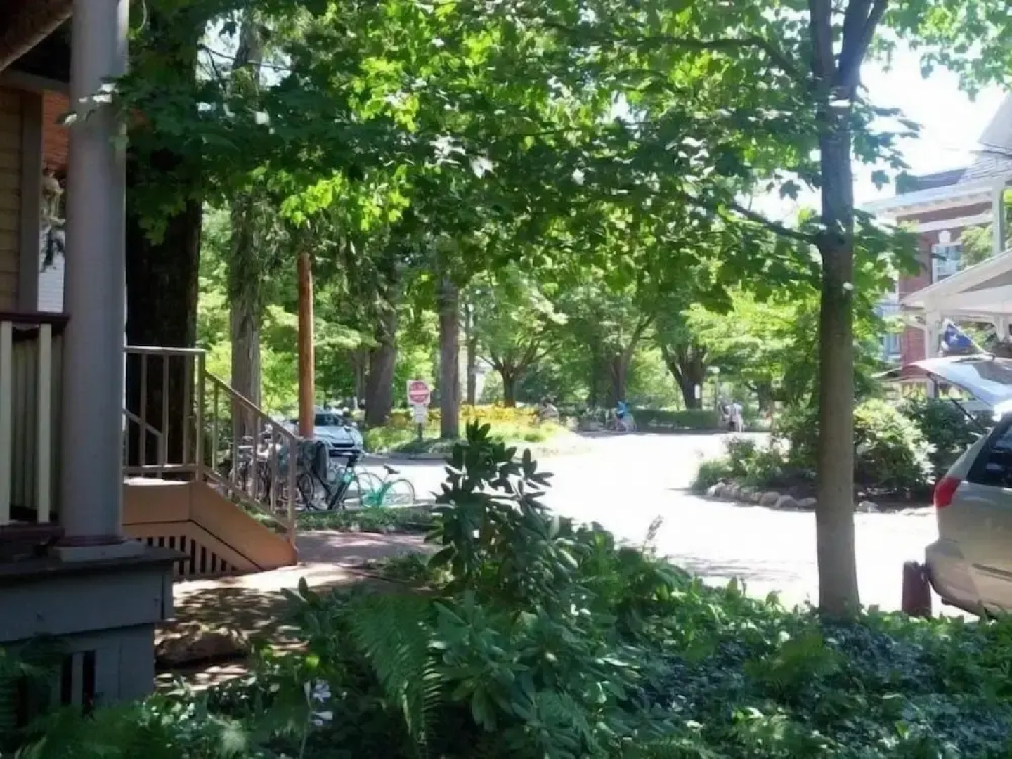 12 Morris 4 2 Bedroom Condo By Redawning