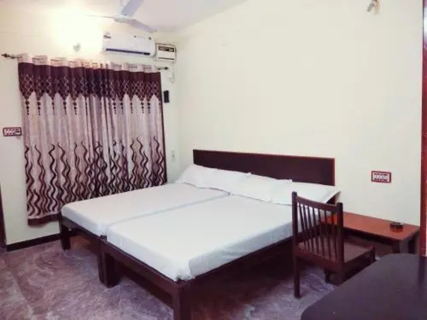 Muthu guest house