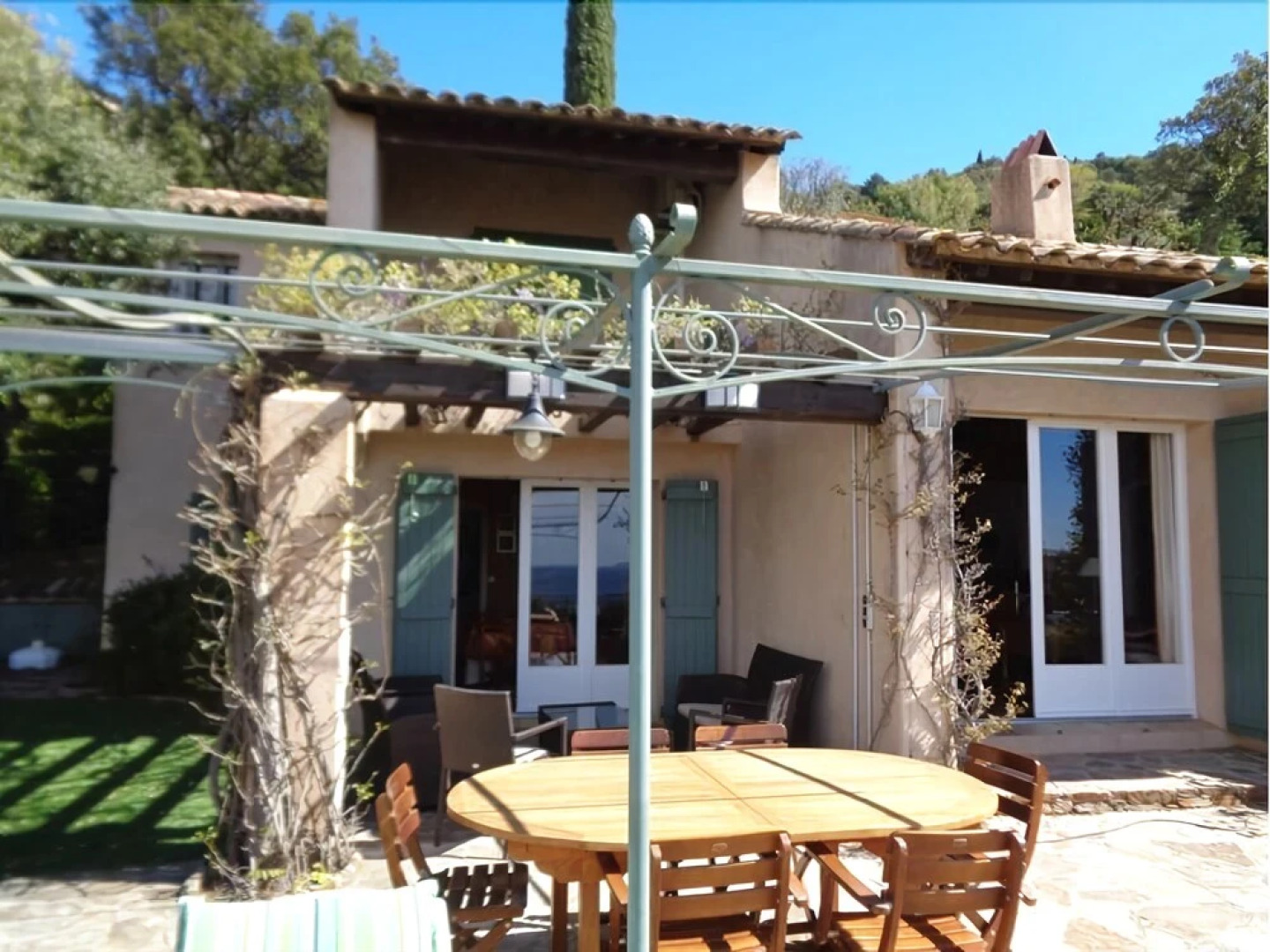 Villa avec piscine sur le Cap Nègre