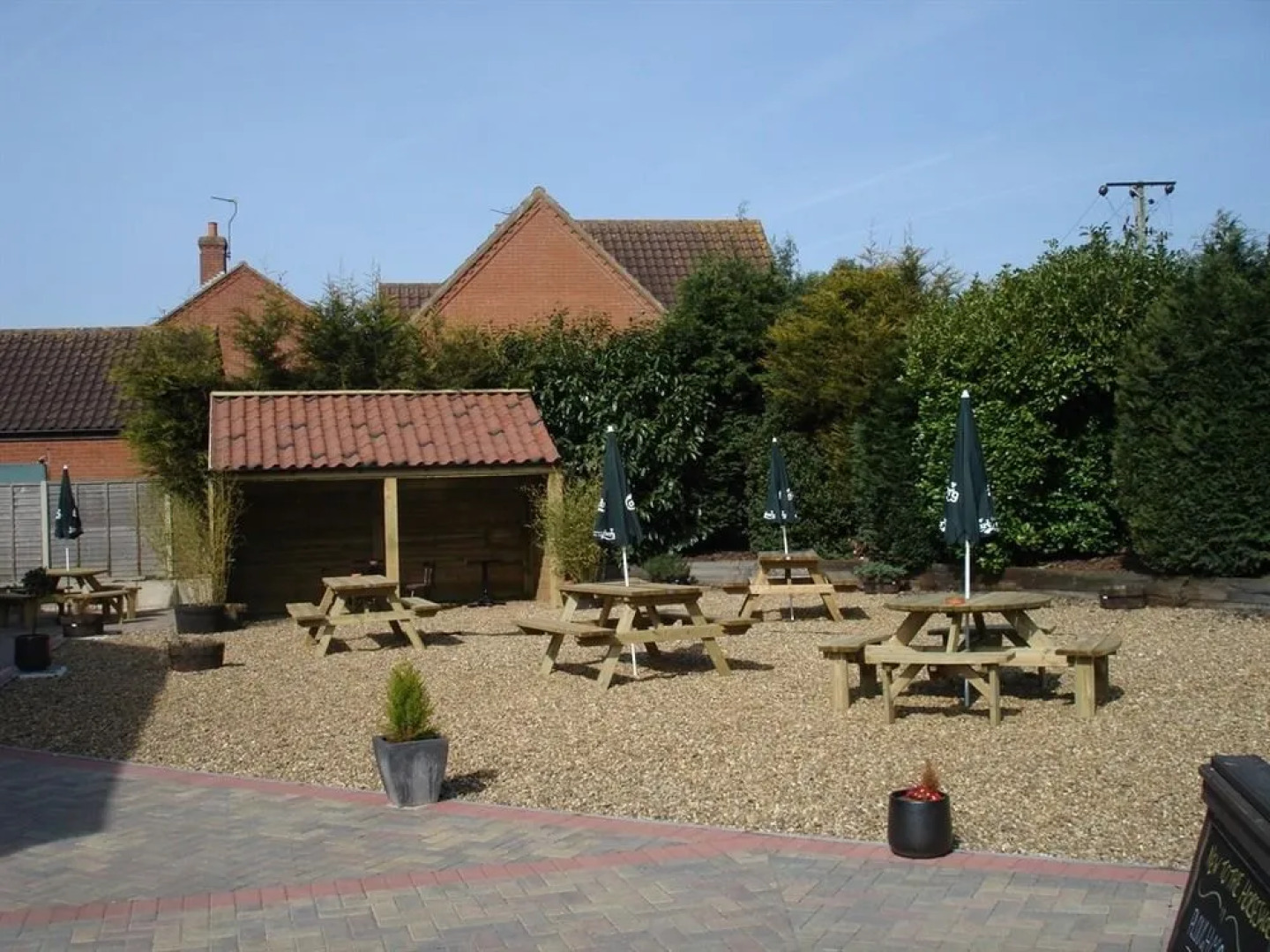 The Three Horseshoes