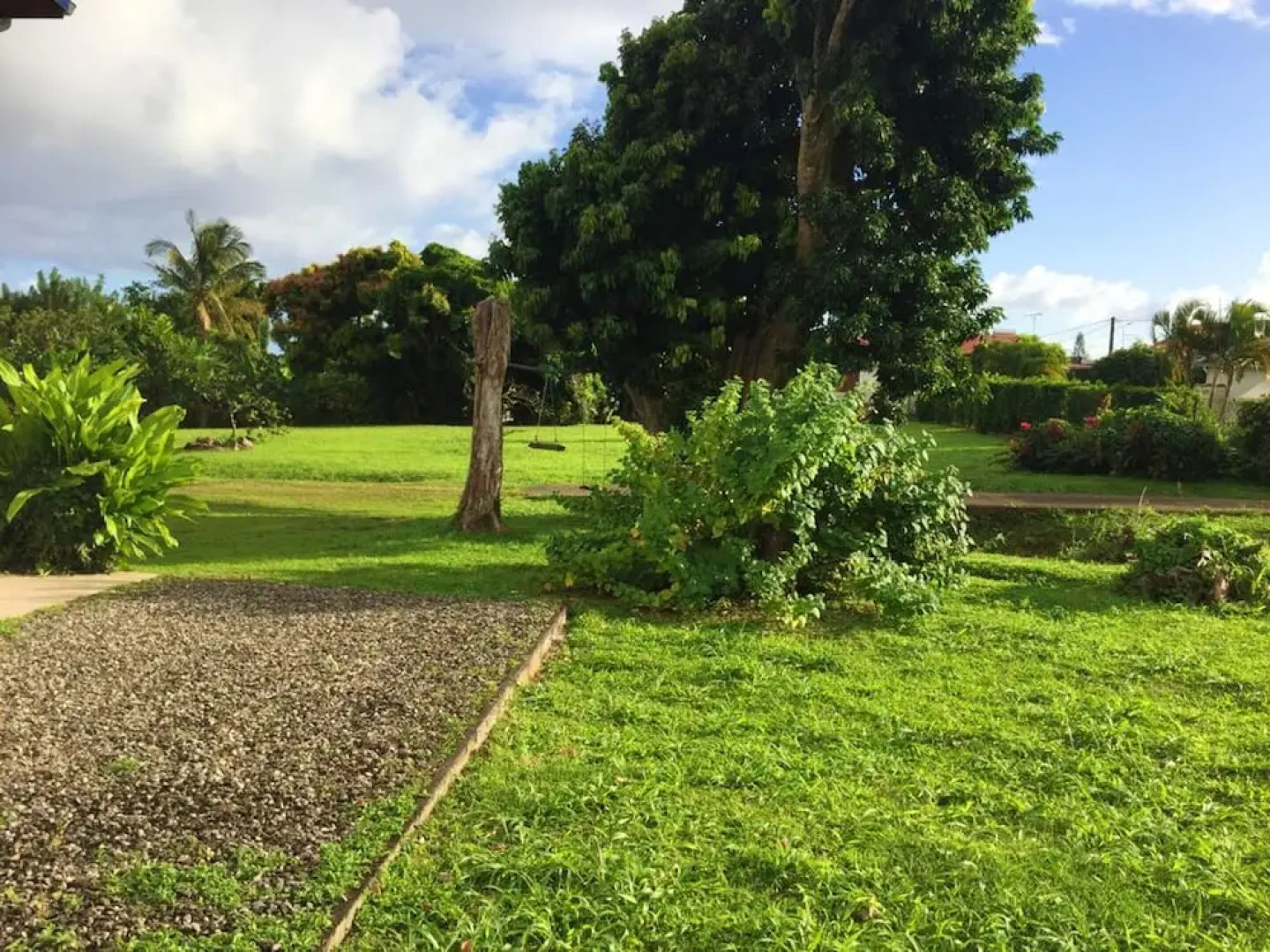 Studio in Trois Rivieres, With Wonderful Mountain View and Furnished Garden Near the Beach