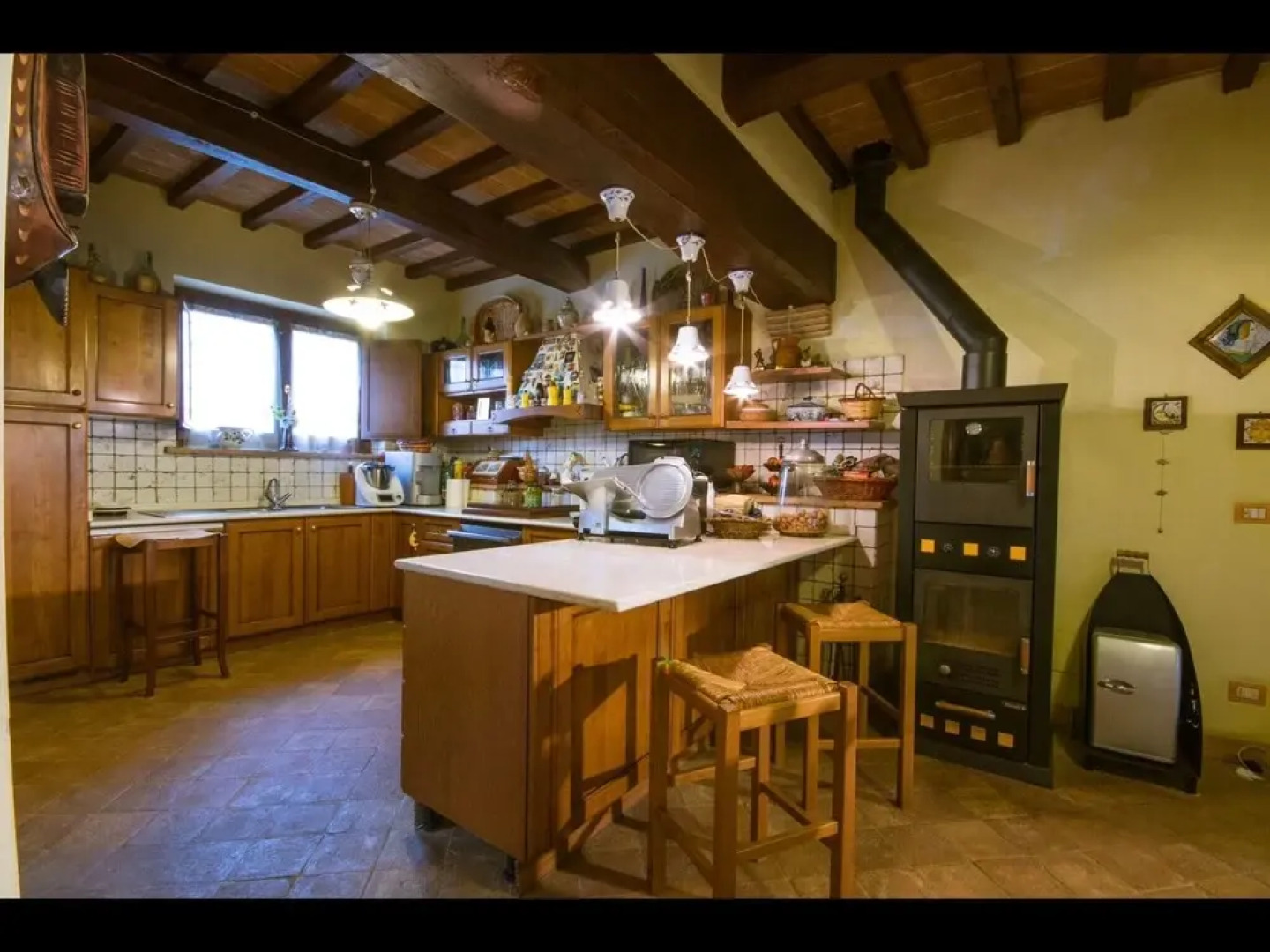 Villa With 3 Bedrooms in Montecampano, With Wonderful Mountain View, Private Pool, Furnished Garden