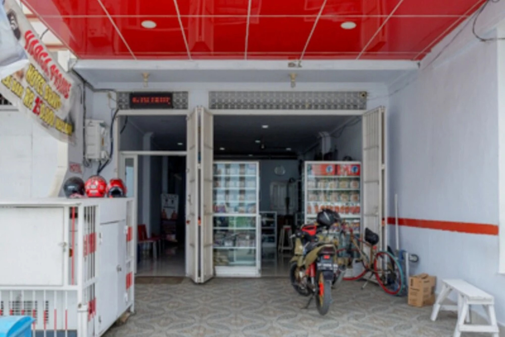 Hotel Bravo by RedDoorz