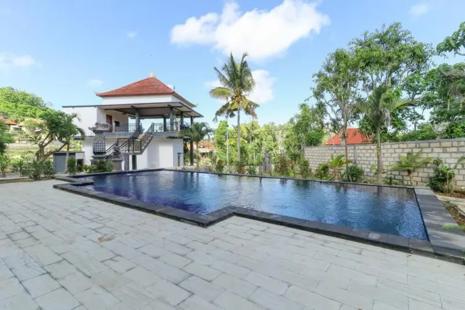 Harta Loka Hotel in Villa by ZUZU