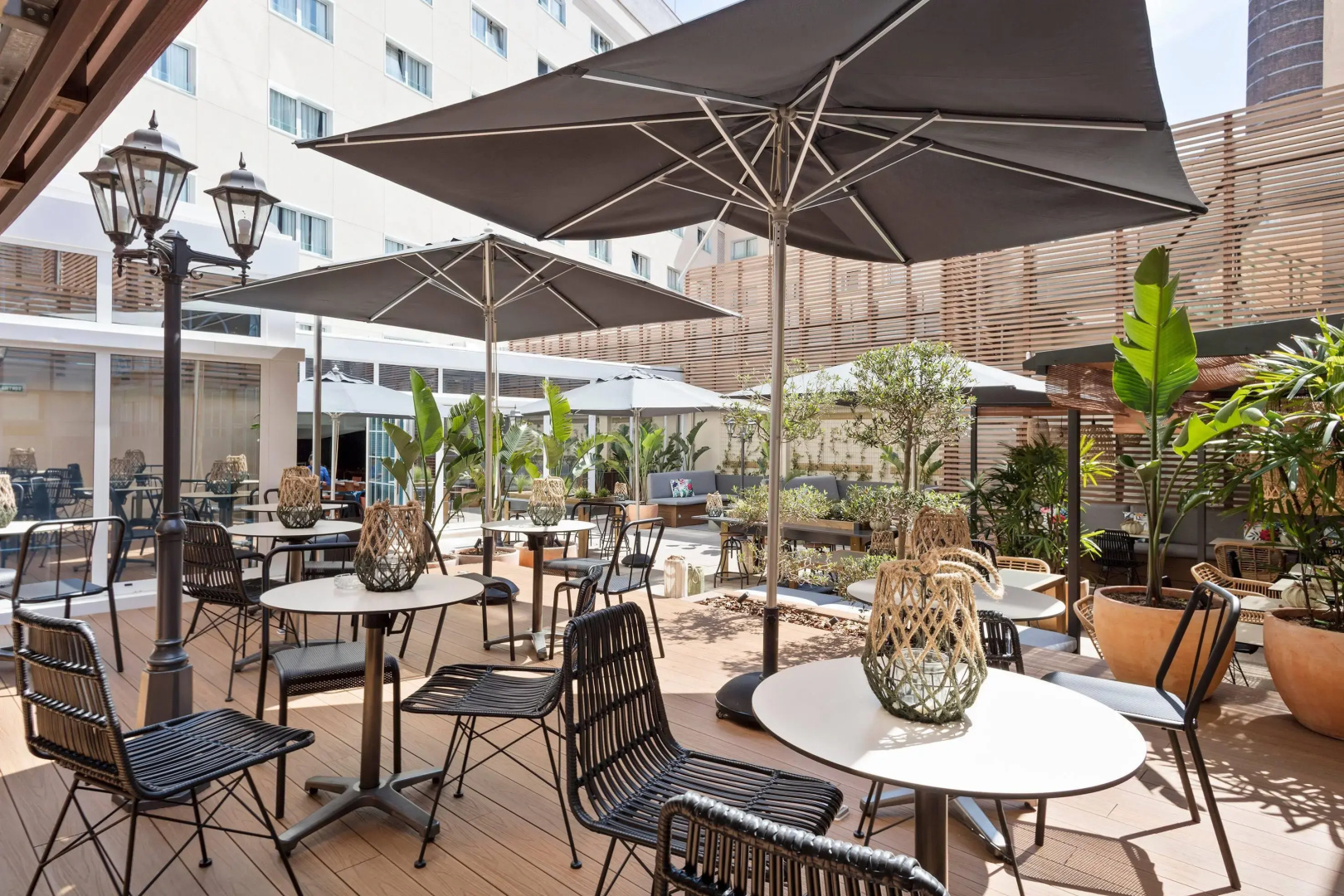 Отель INNSiDE by Melia Barcelona Apolo