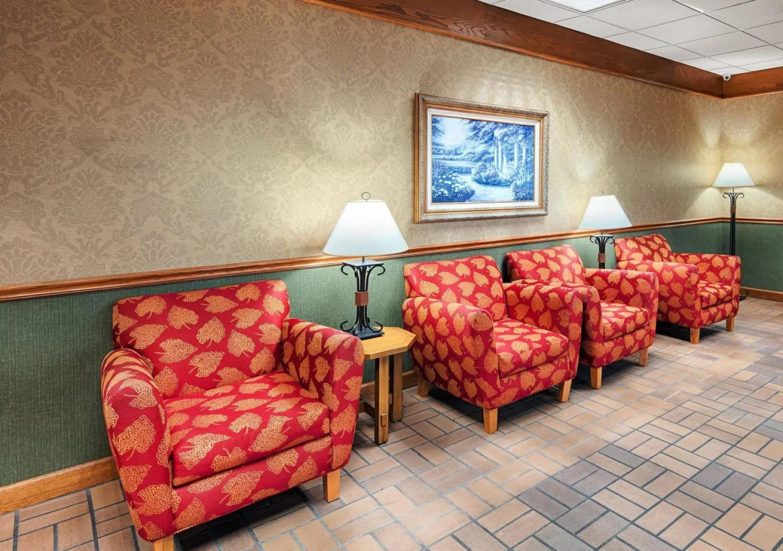 Rodeway Inn McPherson East