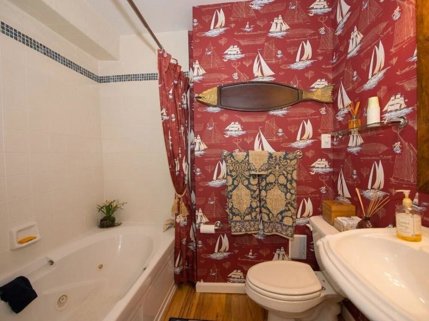 Beautiful Waterfront Colonial