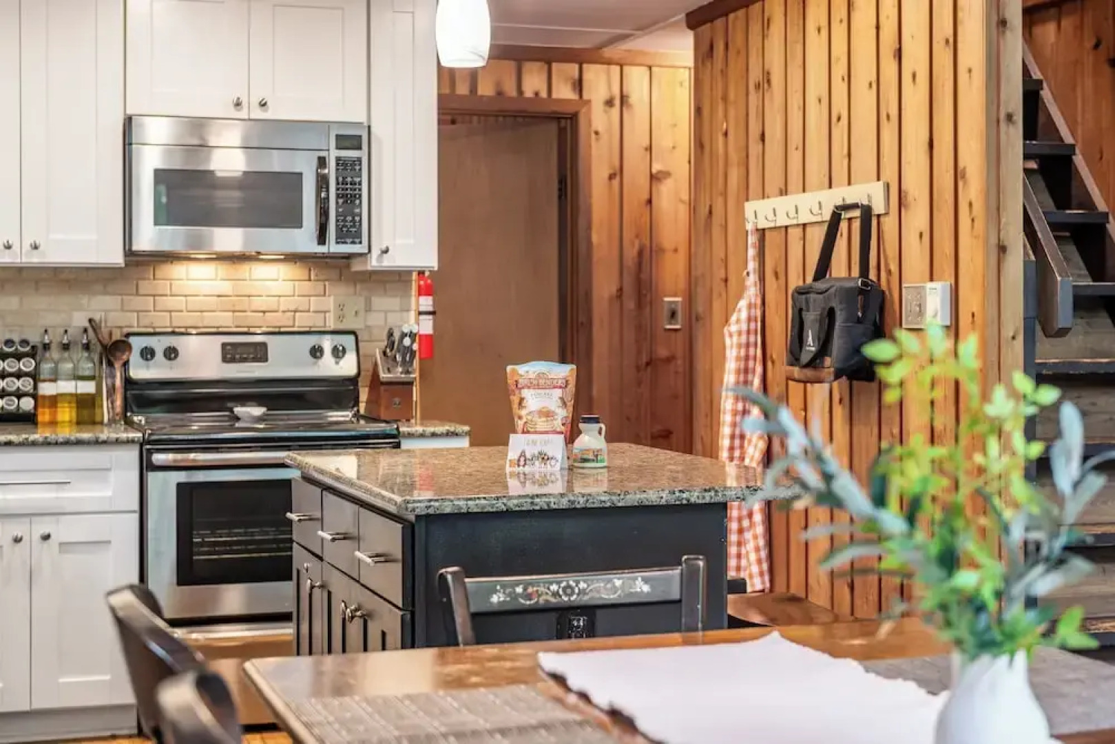 Harmony Haven by Avantstay Game Room, Large Deck