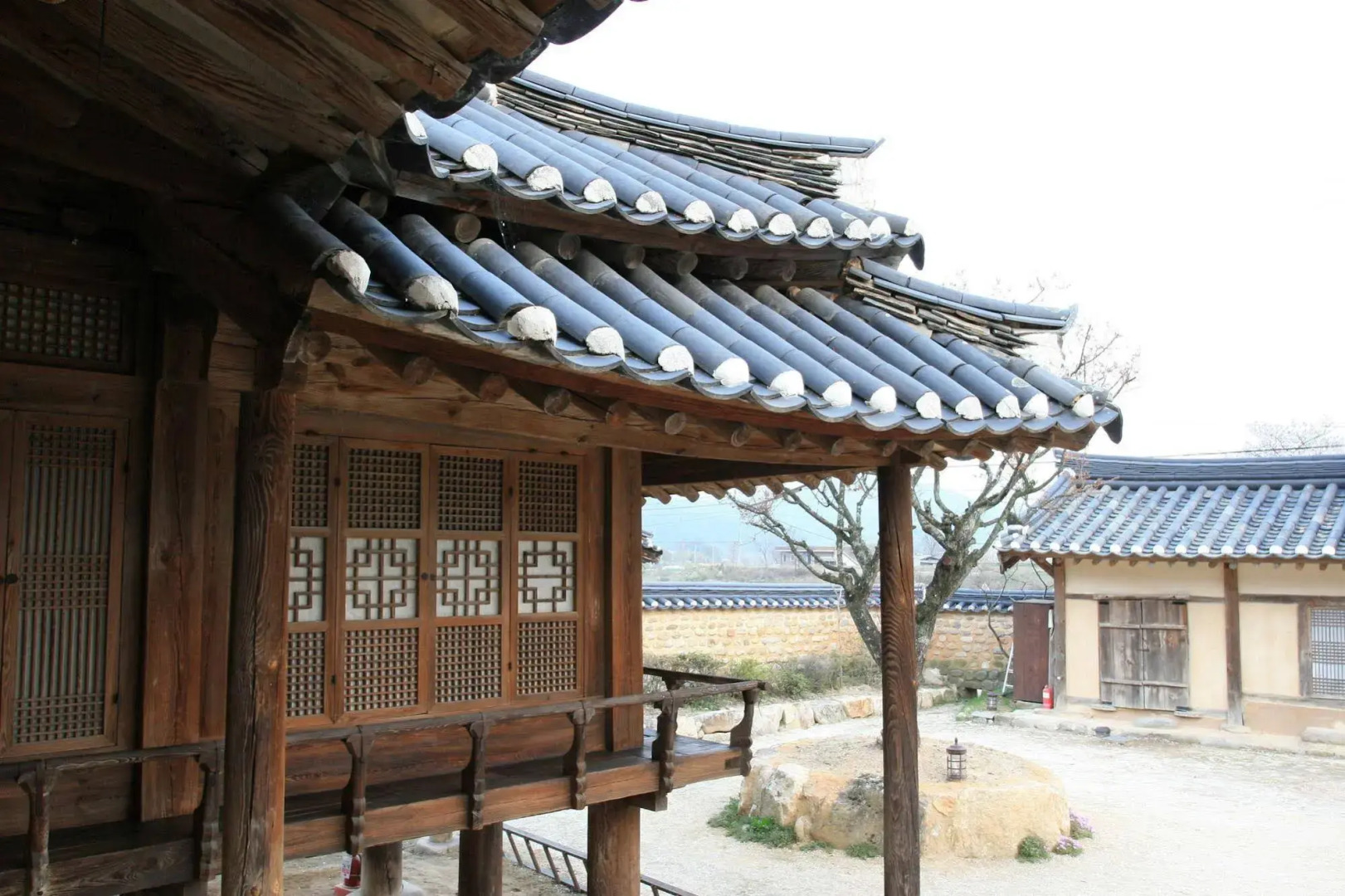 Geochang Choongsindang Donggae Jeongon Gotek