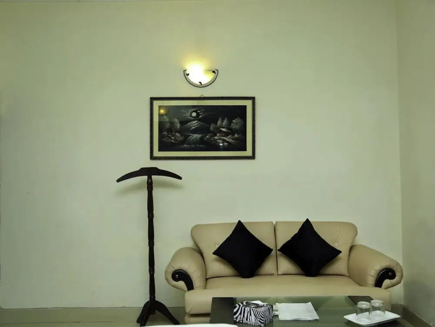 Royal Elegance Hotel