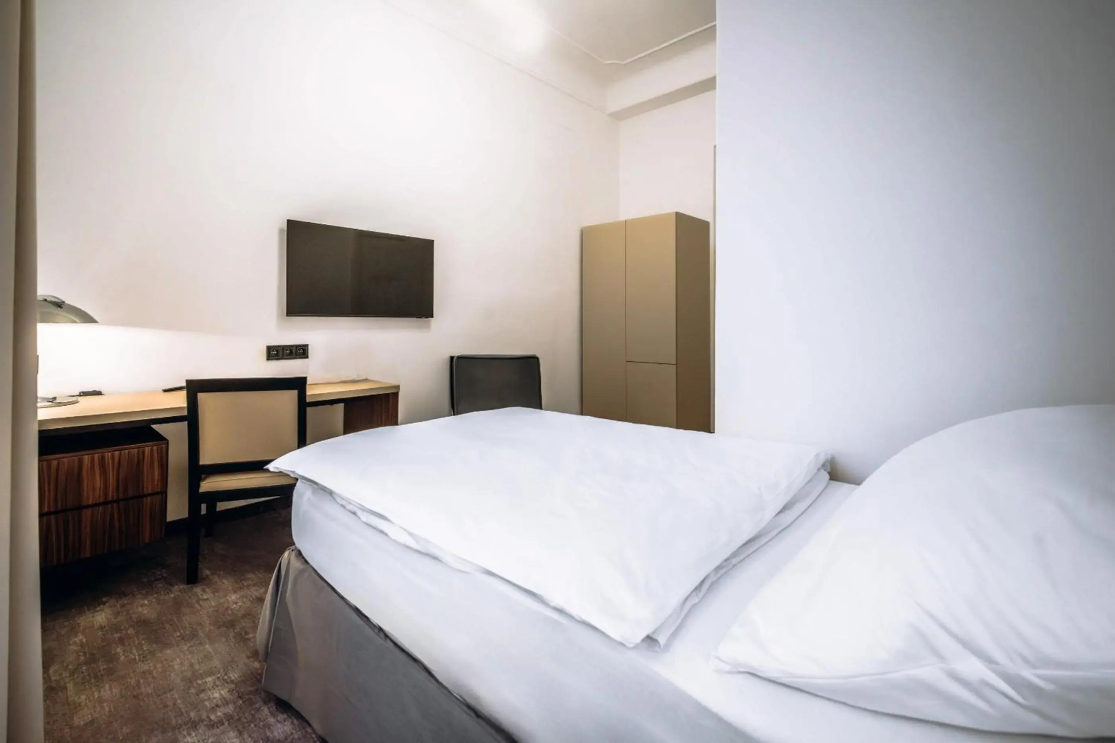EA Hotel Esplanade