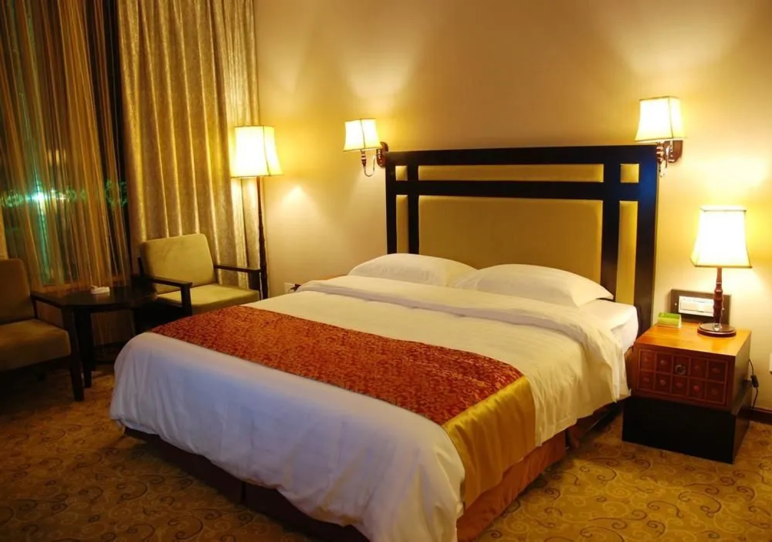 Jasper International Hotel