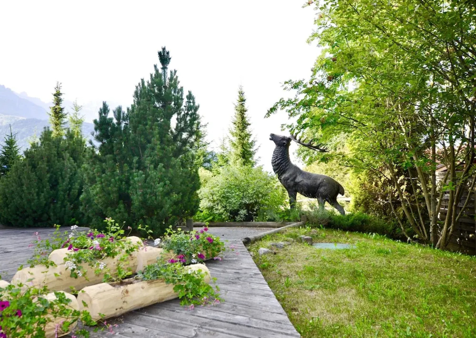 Le Cerf Amoureux Hotel