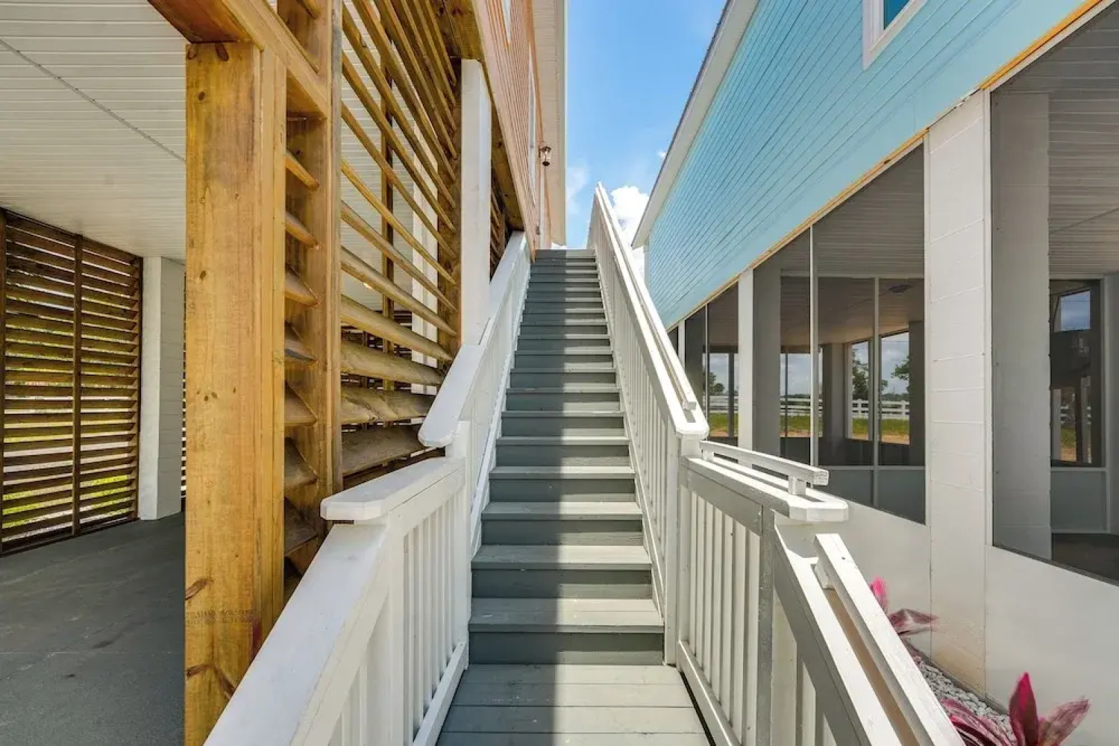 ~ 2 Mi to Boat Ramp: Steinhatchee River Cottage