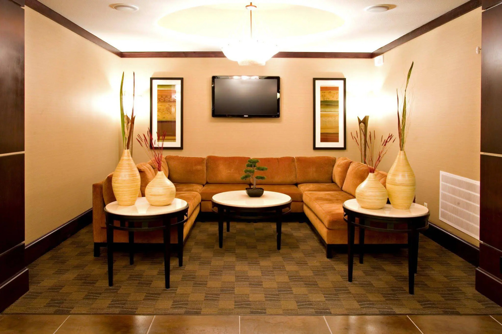 Holiday Inn Express Suites Beeville by IHG