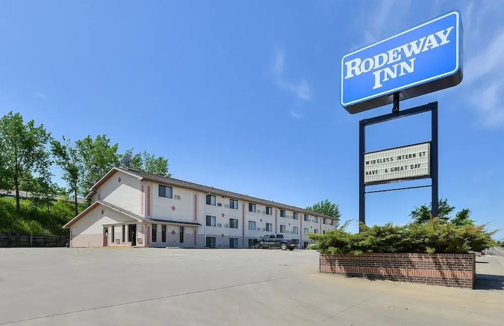 Rodeway Inn North