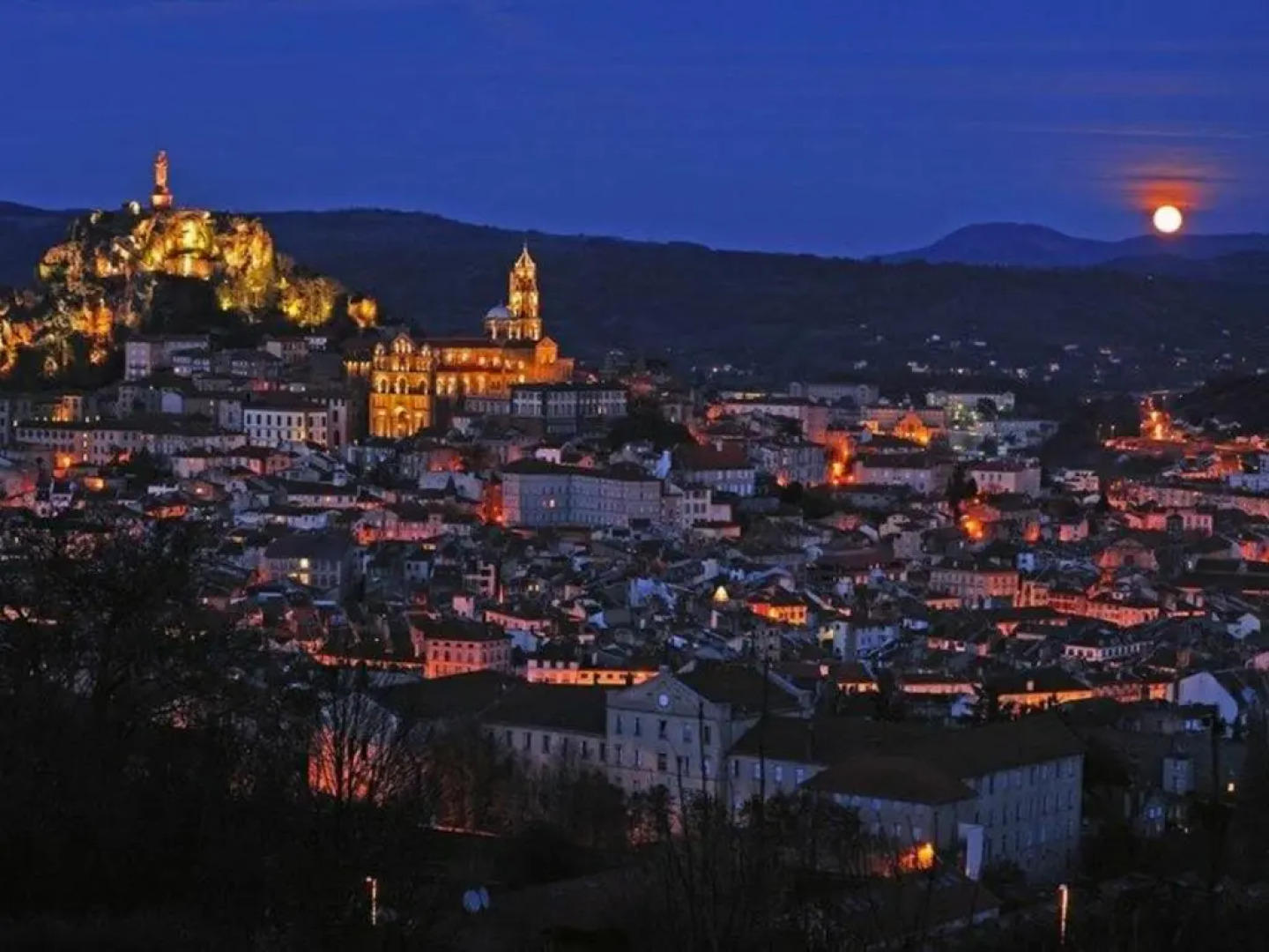 Gîte Yssingeaux, 2 pièces, 3 personnes - FR-1-582-34