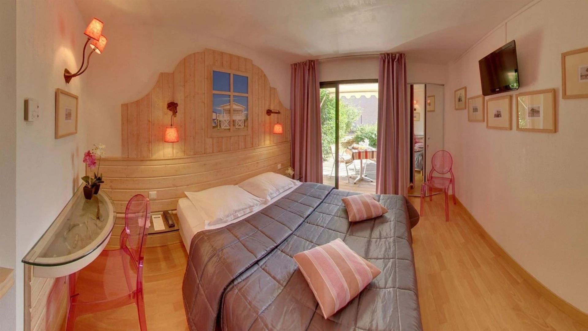 Hotel Phoebus Garden & Spa