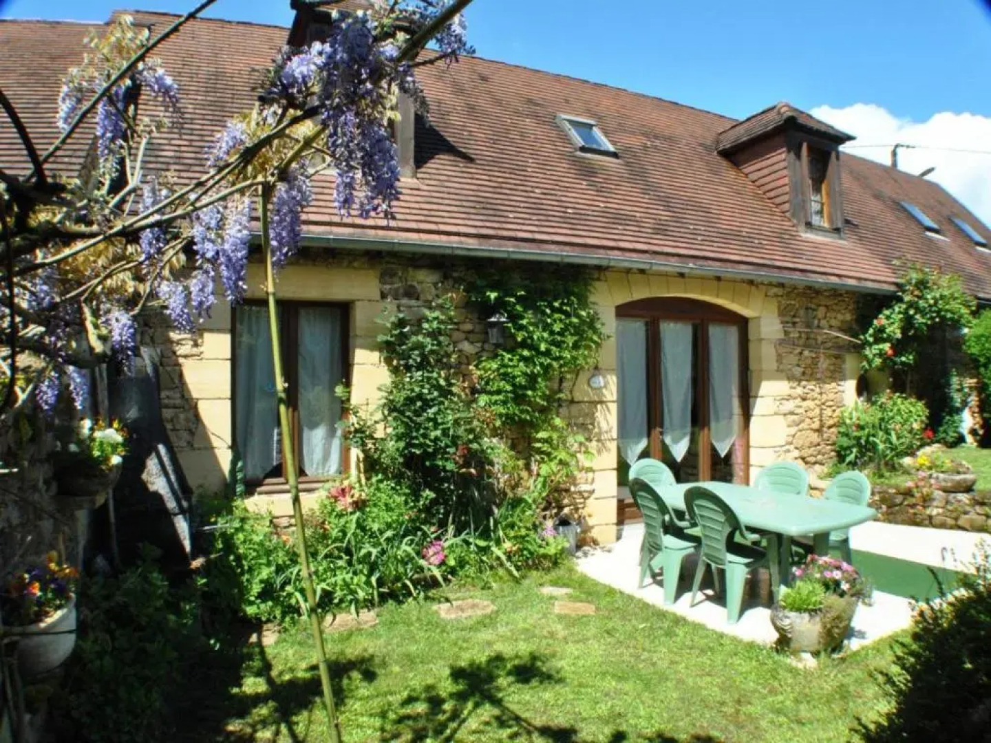 Gîte Saint-Julien-de-Lampon, 3 pièces, 4 personnes - FR-1-616-35