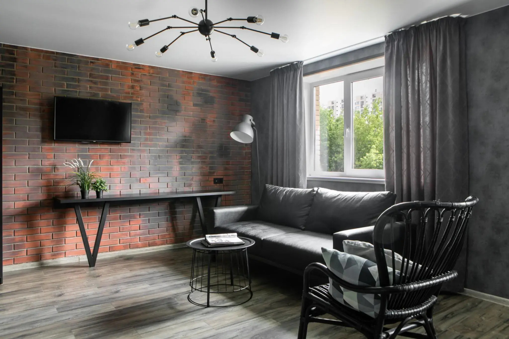 Home Hotel (Хоум Хотел)