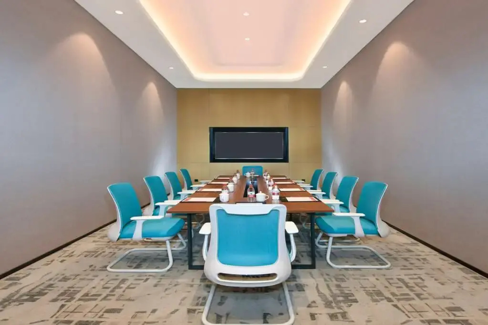 Ramada Plaza Dongxing City Center