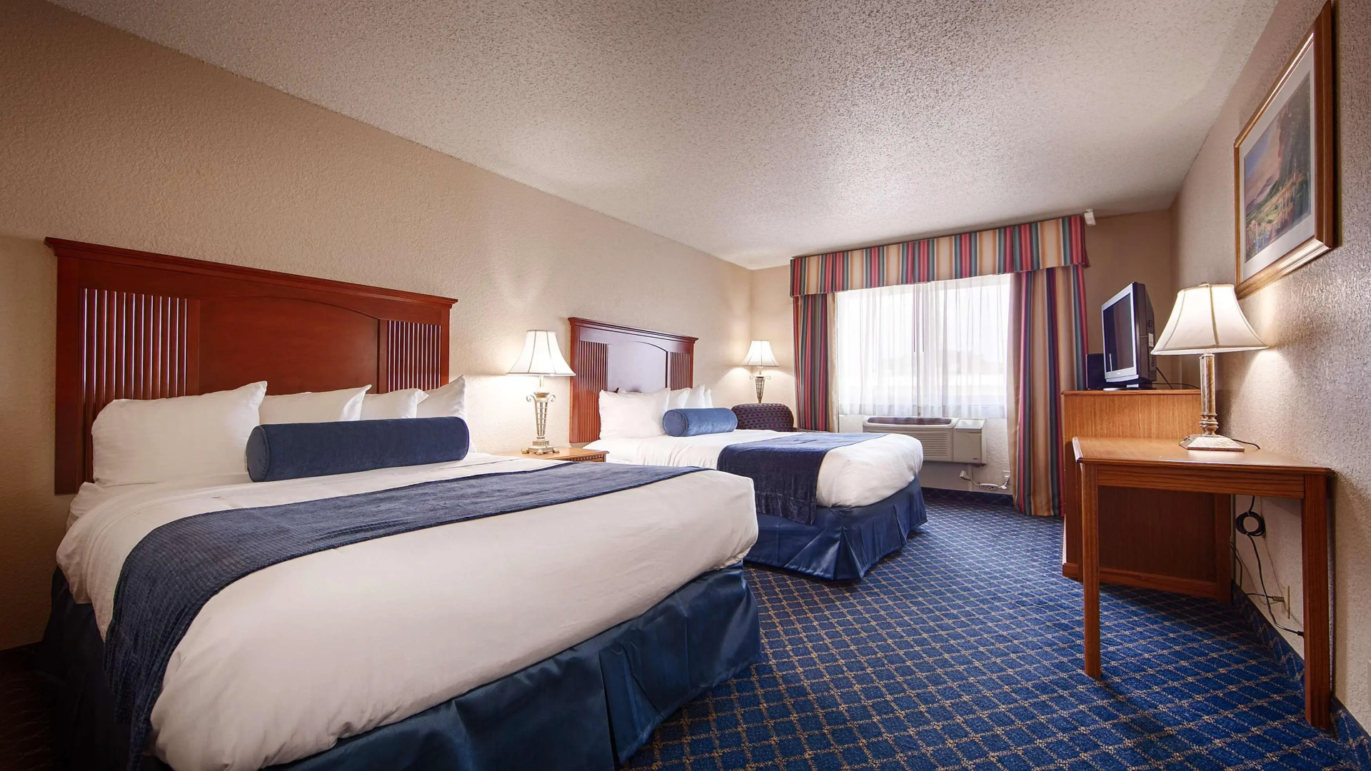 Comfort Inn & Suites Shakopee Downtown Area