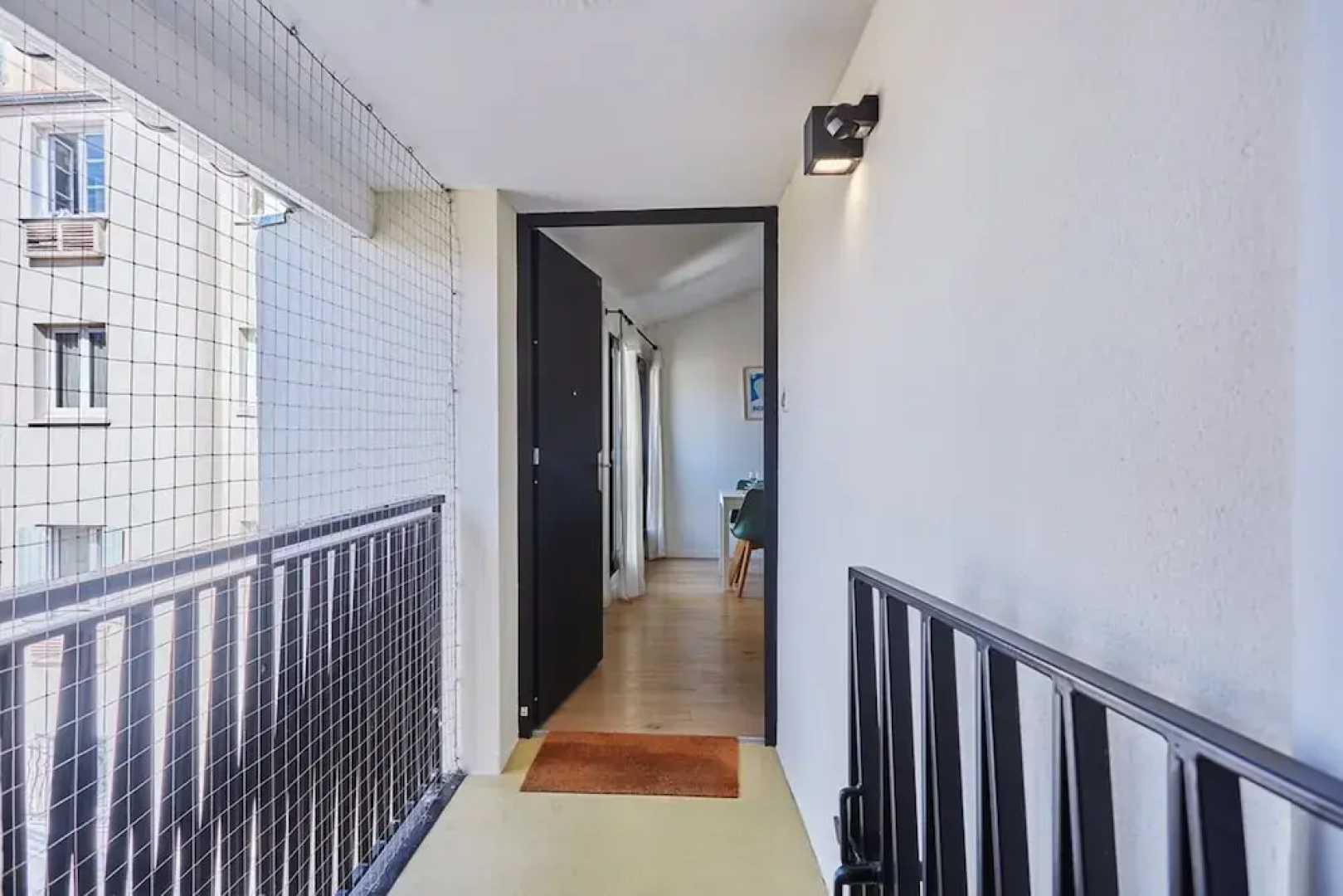 Apartment Boulogne Facing the "passage"