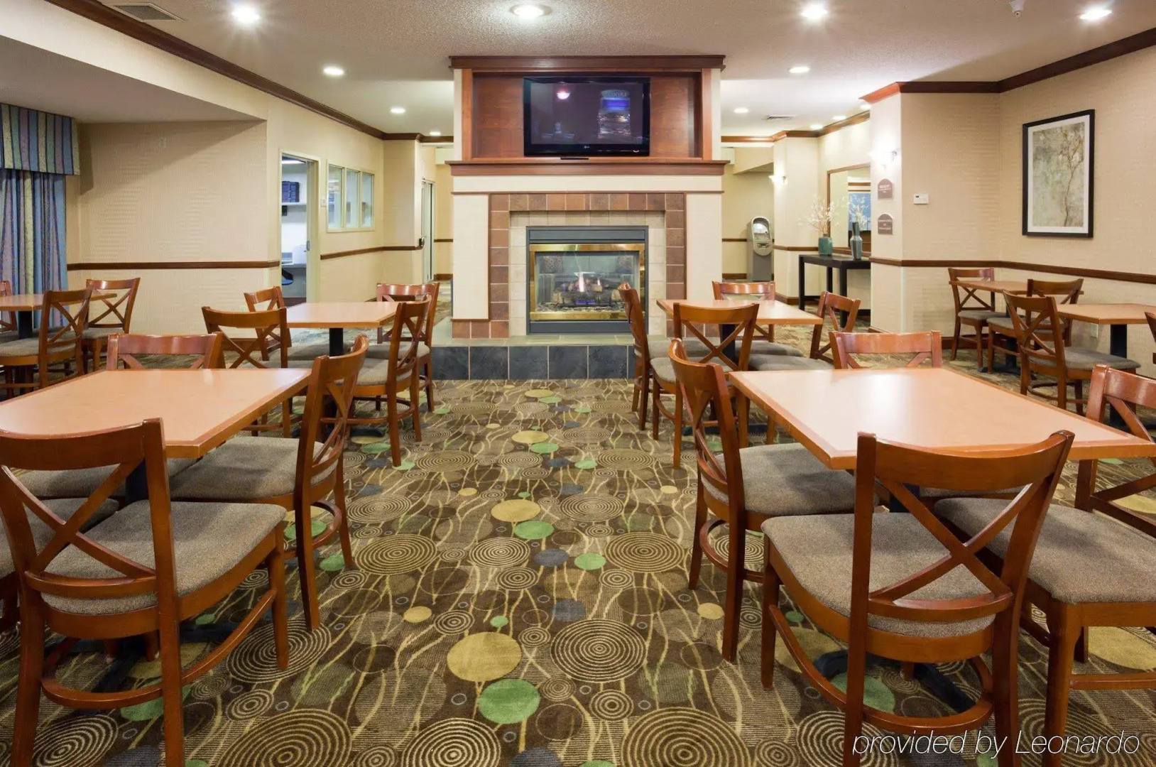 Holiday Inn Express Hotel & Suites Grand Forks by IHG