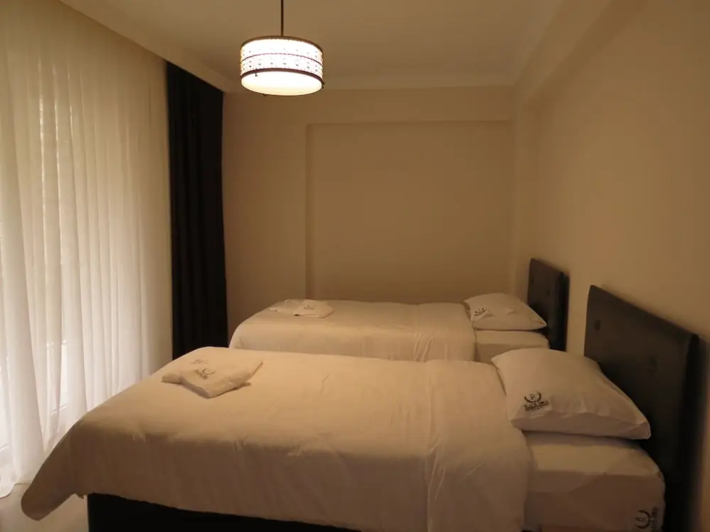 Black Rose Apartment