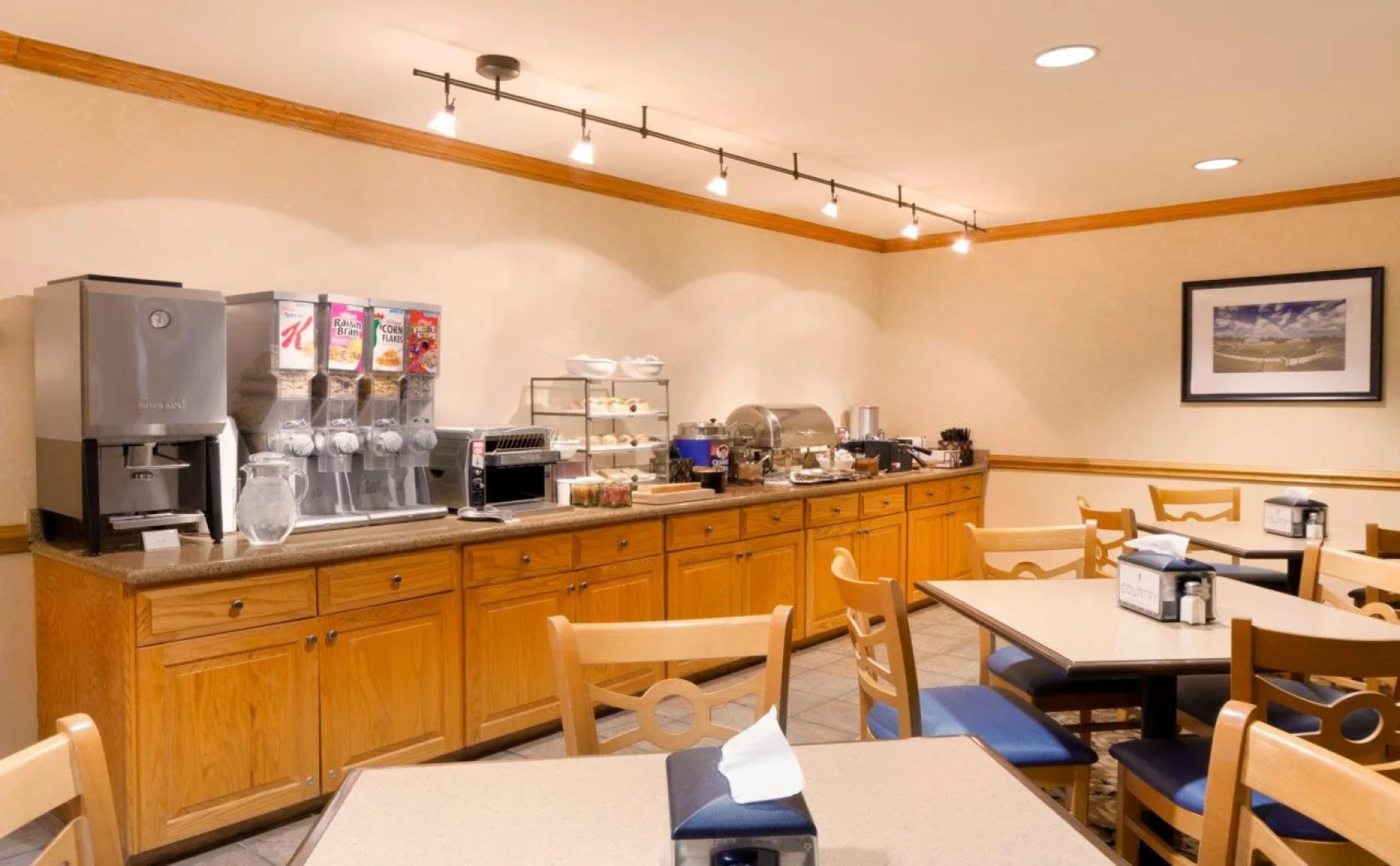 Country Inn & Suites by Radisson, Burlington (Elon), NC