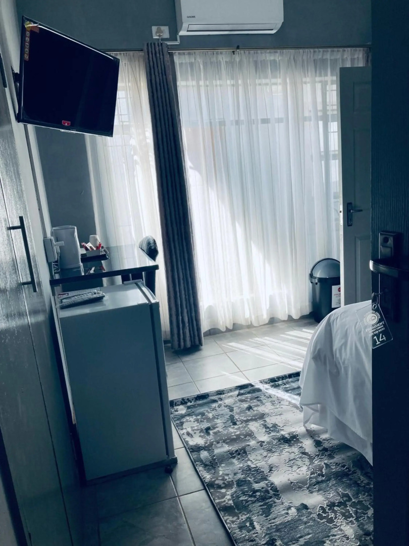 President Guest Lodge