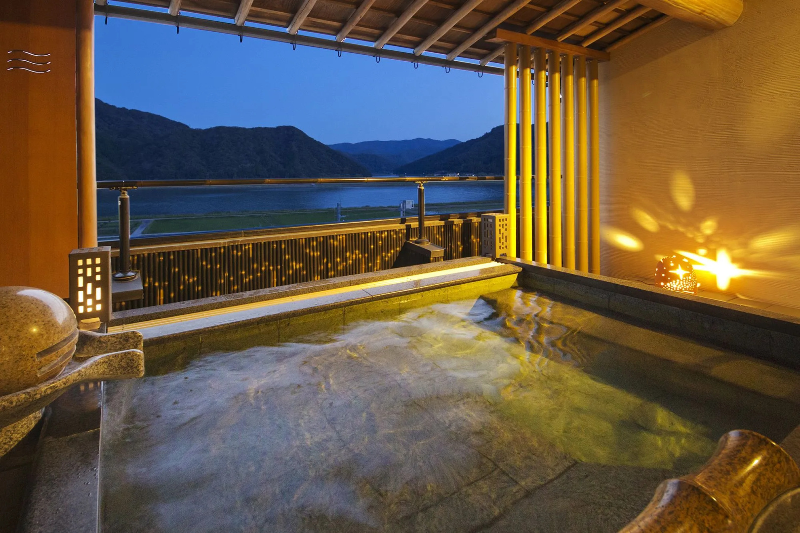 Kawaguchiya Kinosaki Riverside Hotel