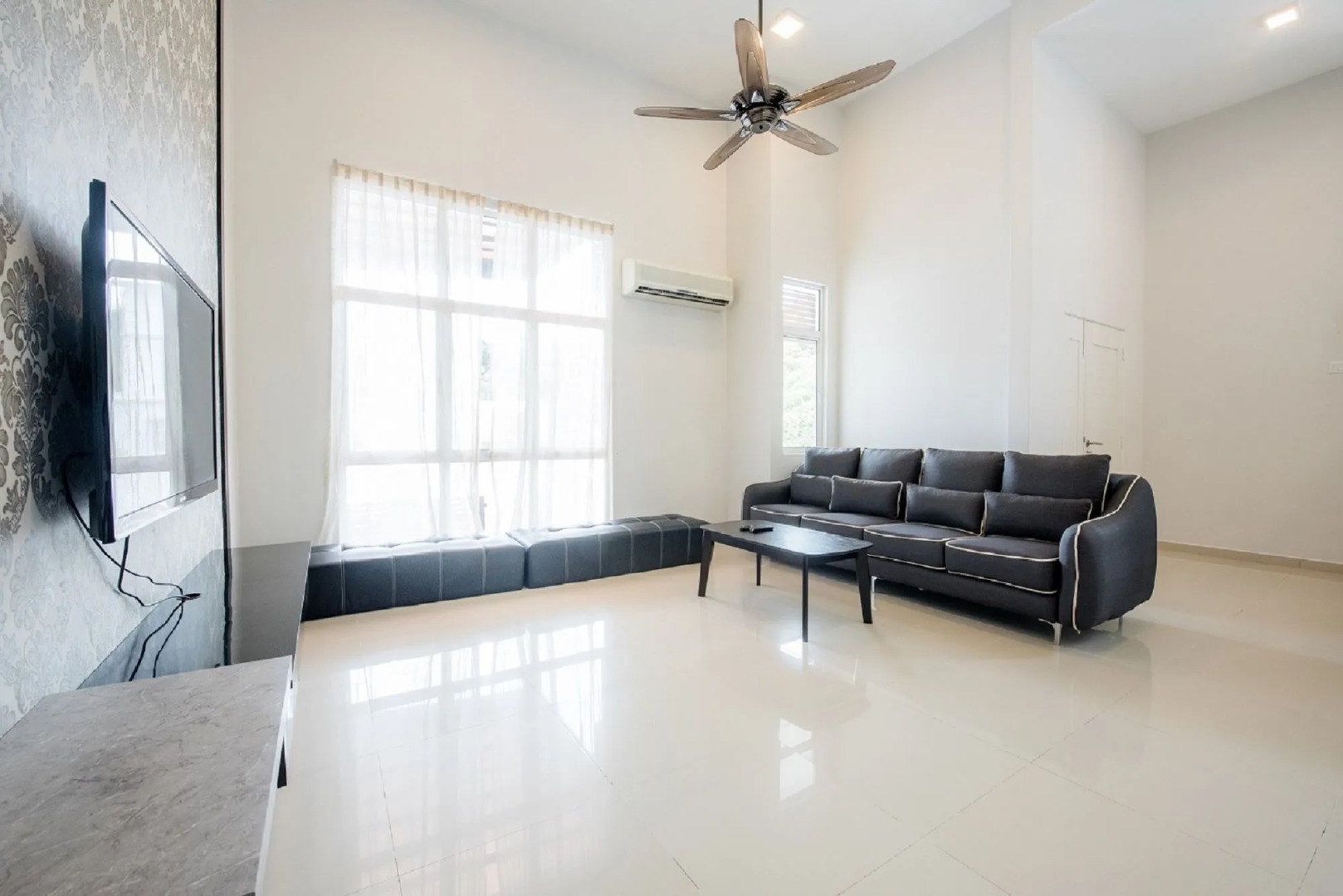 Shamrock Beach Villas