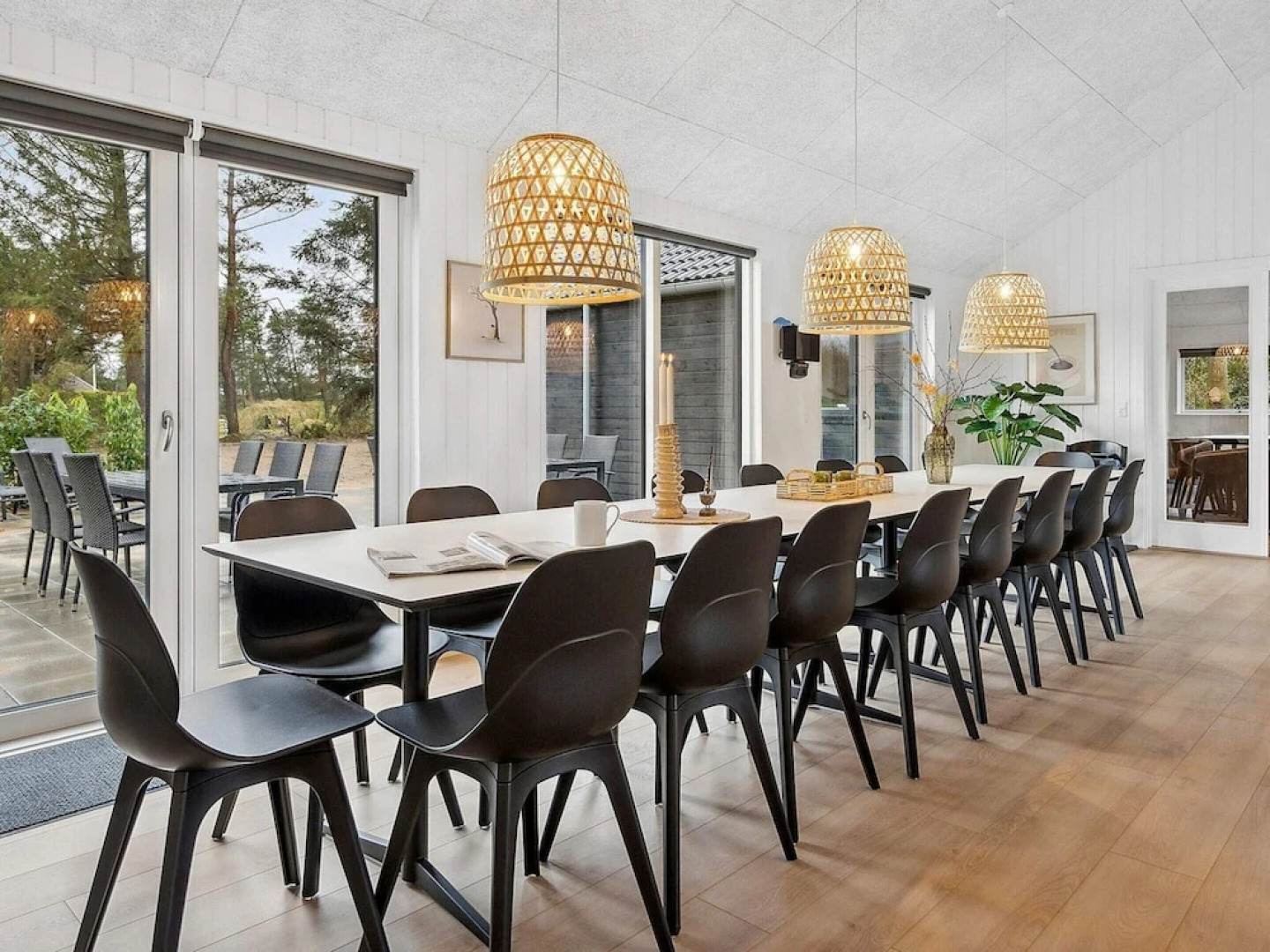 Spacious Retreat for 20 - By Traum Ferienwohnungen