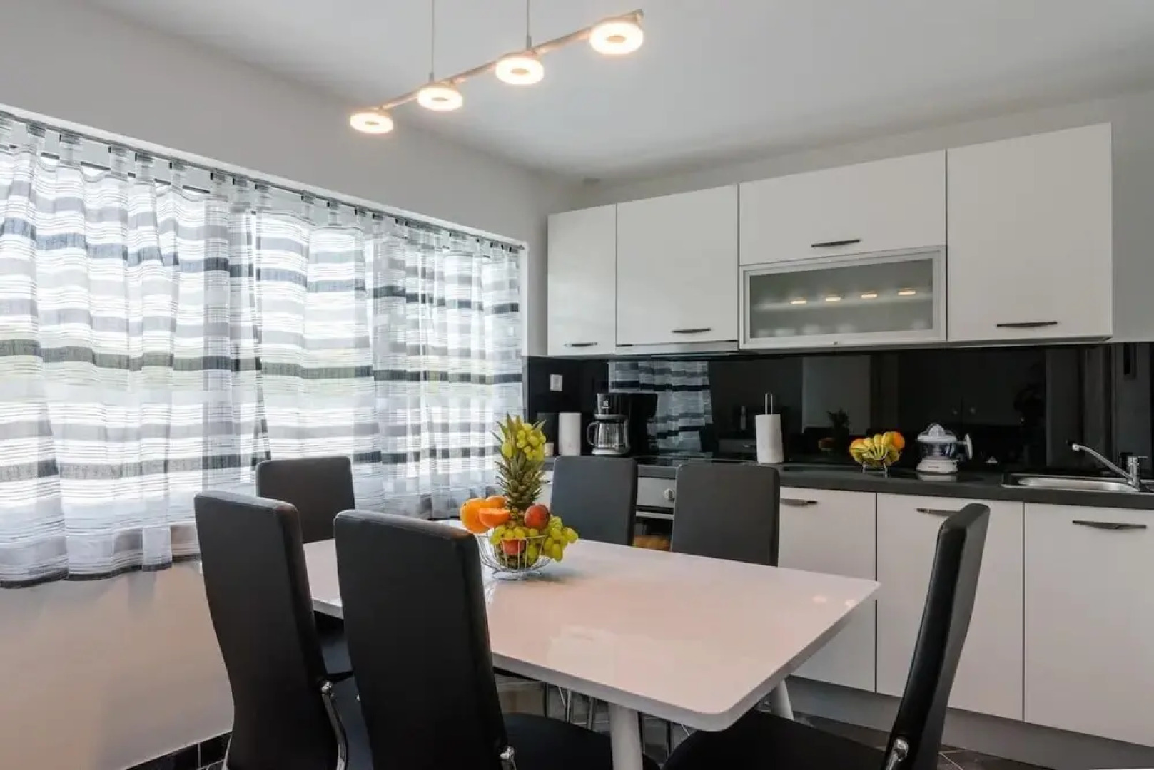 Mario - With Pool - H